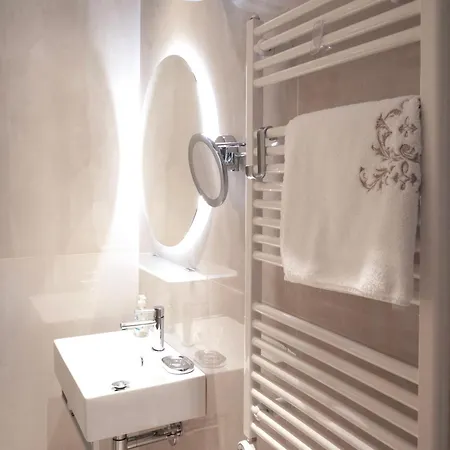Pinia Centre Modern With Shared Bathroom * Ljubljana