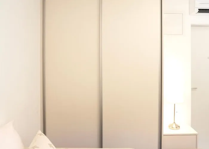 Pinia Centre Modern *